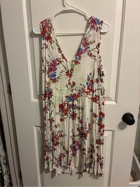 Maurices White Floral V-Neck Mini Dress - Red Pink Blue